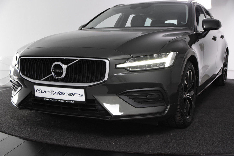 Volvo V60 2.0 D3 Momentum Pro *1ste Eigenaar*Leer*Navigatie*Stoelverwarming*