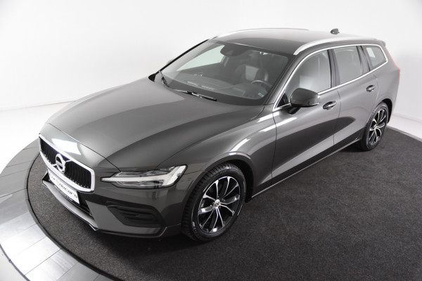 Volvo V60 2.0 D3 Momentum Pro *1ste Eigenaar*Leer*Navigatie*Stoelverwarming*
