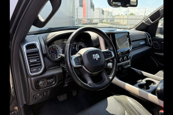 Dodge Ram 1500 5.7 V8 4x4 Crew Cab Laramie / Pano / Luchtvering / Elek sidesteps