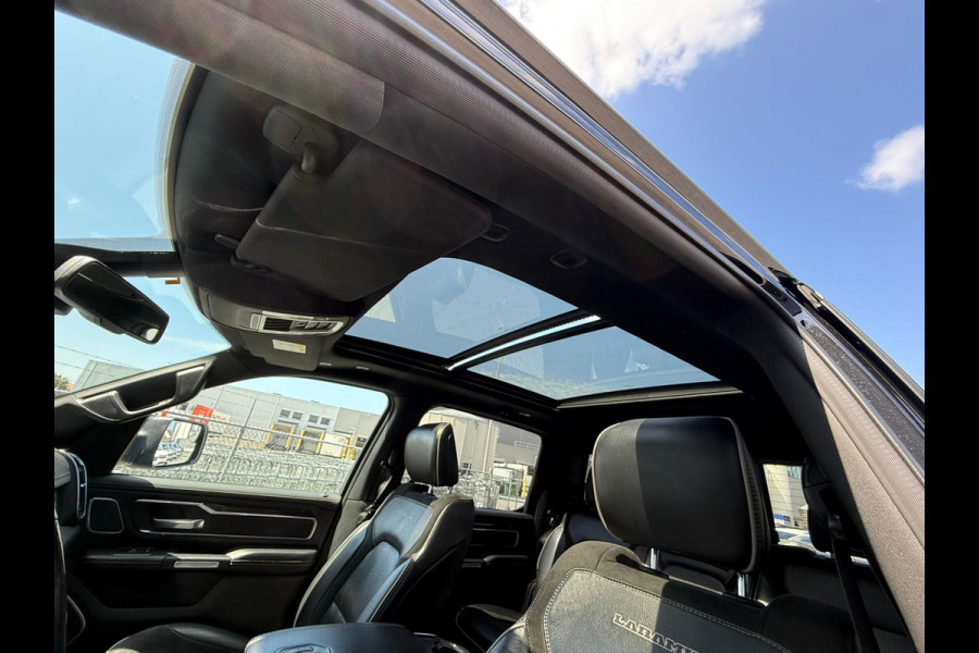 Dodge Ram 1500 5.7 V8 4x4 Crew Cab Laramie / Pano / Luchtvering / Elek sidesteps