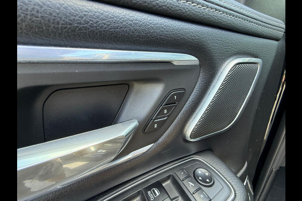 Dodge Ram 1500 5.7 V8 4x4 Crew Cab Laramie / Pano / Luchtvering / Elek sidesteps