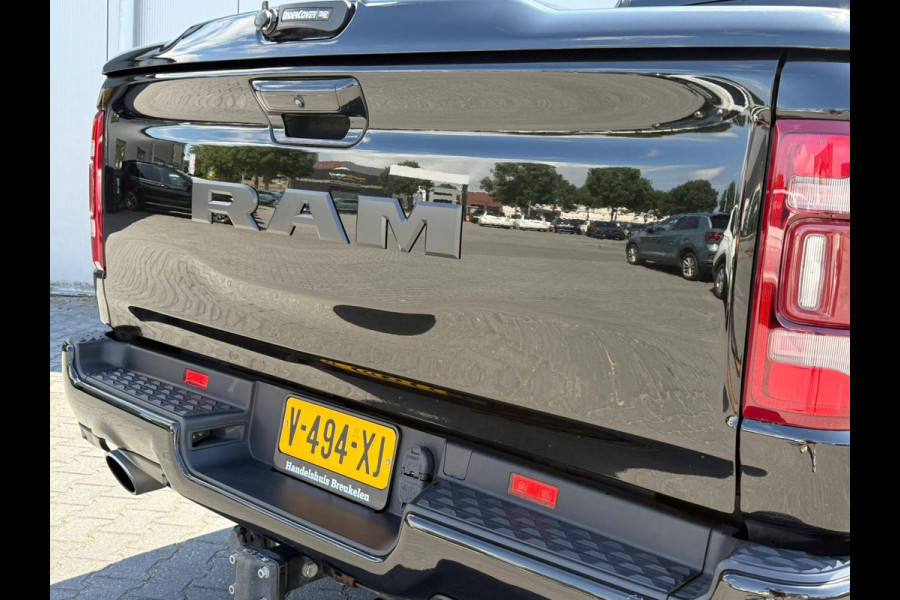Dodge Ram 1500 5.7 V8 4x4 Crew Cab Laramie / Pano / Luchtvering / Elek sidesteps