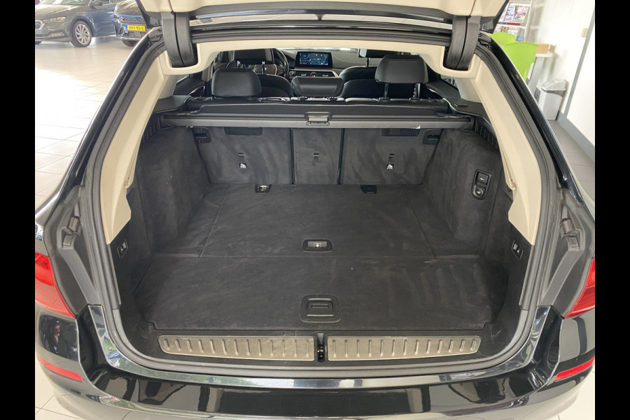 BMW 5 Serie Touring 530i High Executive elec trekhaak / stoelverwarming /koeling /