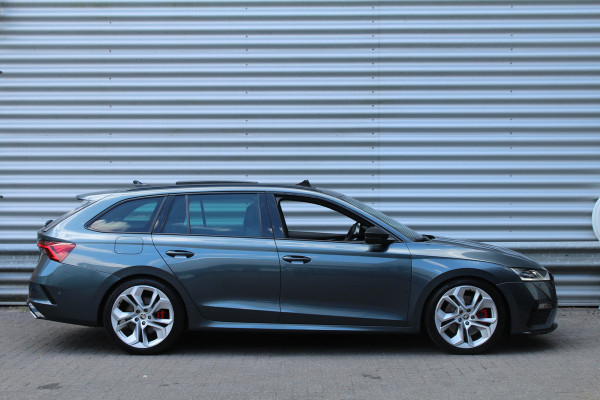 Škoda Octavia Combi 1.4 TSI 245pk RS iV PHEV Business DSG6 Panoramdak Clima Cruise Navi Camera Carplay HUD El. Klep 19"LMV