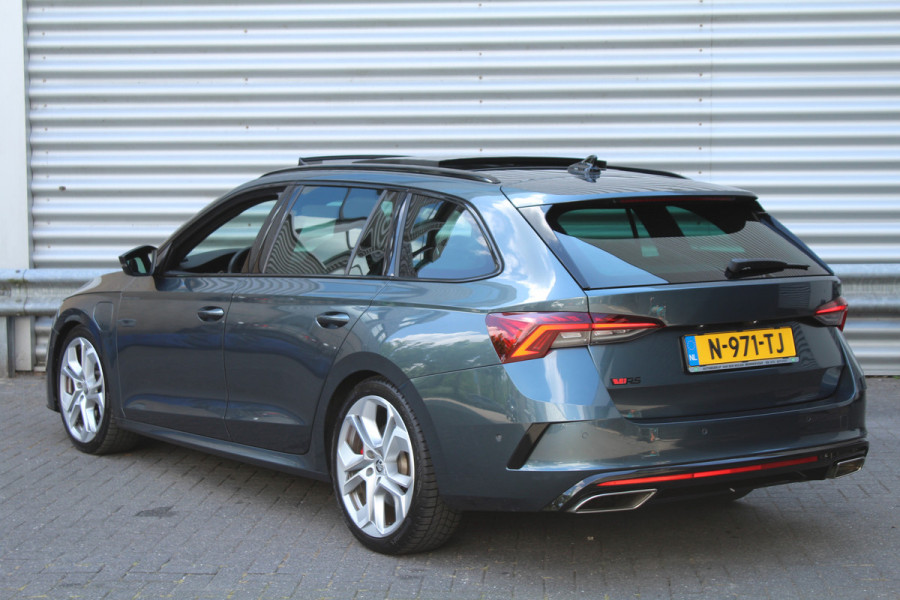Škoda Octavia Combi 1.4 TSI 245pk RS iV PHEV Business DSG6 Panoramdak Clima Cruise Navi Camera Carplay HUD El. Klep 19"LMV
