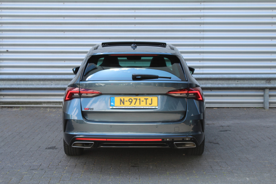 Škoda Octavia Combi 1.4 TSI 245pk RS iV PHEV Business DSG6 Panoramdak Clima Cruise Navi Camera Carplay HUD El. Klep 19"LMV