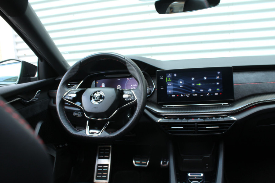Škoda Octavia Combi 1.4 TSI 245pk RS iV PHEV Business DSG6 Panoramdak Clima Cruise Navi Camera Carplay HUD El. Klep 19"LMV