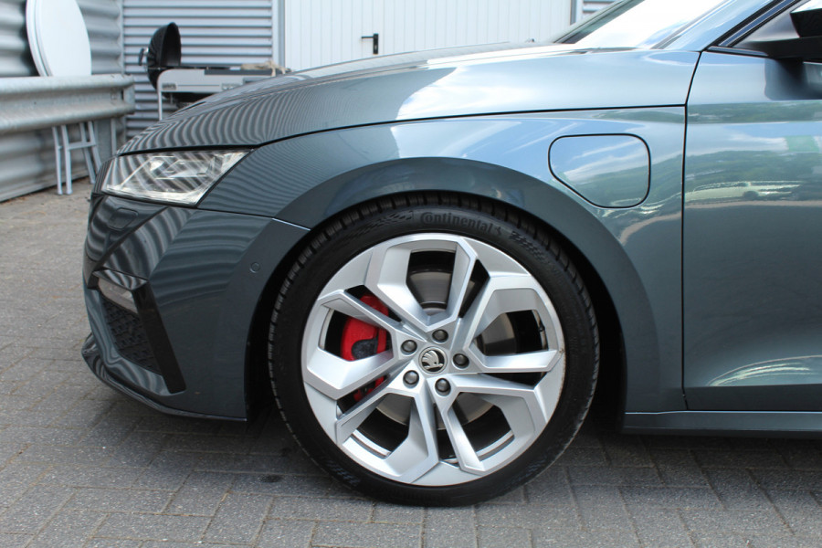 Škoda Octavia Combi 1.4 TSI 245pk RS iV PHEV Business DSG6 Panoramdak Clima Cruise Navi Camera Carplay HUD El. Klep 19"LMV