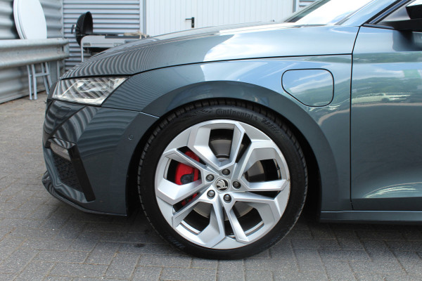 Škoda Octavia Combi 1.4 TSI 245pk RS iV PHEV Business DSG6 Panoramdak Clima Cruise Navi Camera Carplay HUD El. Klep 19"LMV