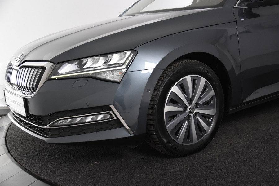 Škoda Superb Combi 1.4 TSI iV Hybrid *1ste Eigenaar*360 Camera*Trekhaak*Leer*