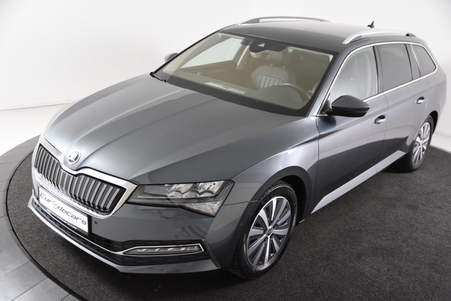 Škoda Superb Combi 1.4 TSI iV Hybrid *1ste Eigenaar*360 Camera*Trekhaak*Leer*