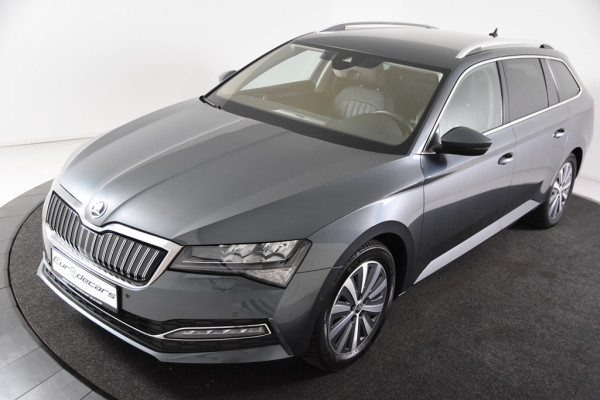 Škoda Superb Combi 1.4 TSI iV Hybrid *1ste Eigenaar*360 Camera*Trekhaak*Leer*
