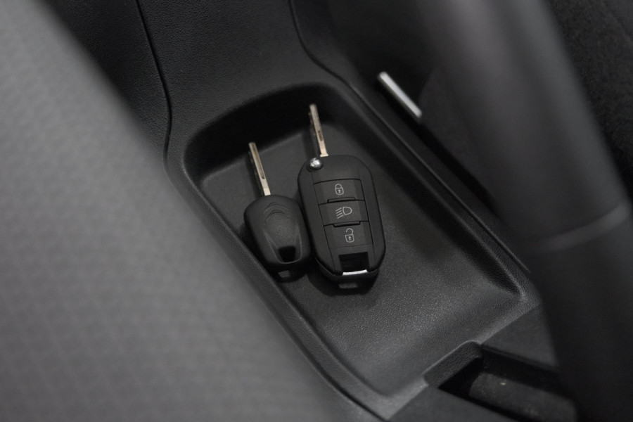 Citroën C3 PureTech 82 C-Series | Climate Control | Navigatie | Apple Carplay