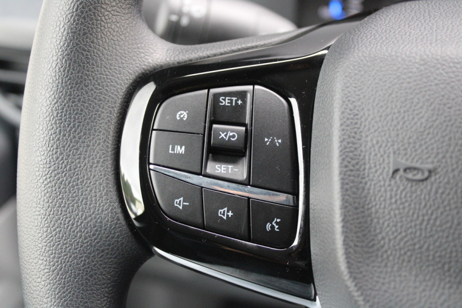 Ford Transit Custom 320 2.0 TDCI L2H1 Trend 170pk - Cruise - Carplay - Android - LED koplampen - Stoelverwarming - 70l tank - Rijklaar
