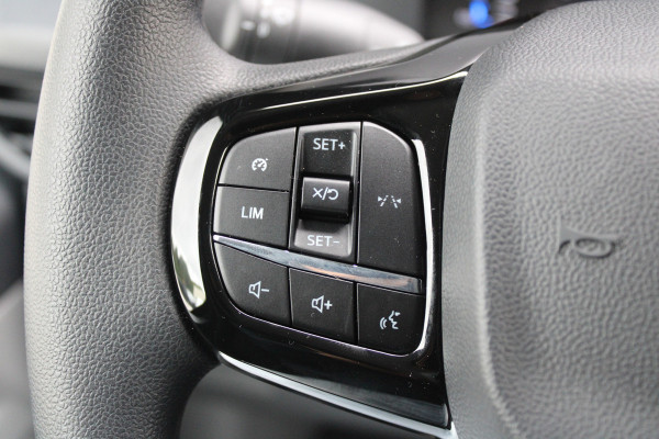 Ford Transit Custom 320 2.0 TDCI L2H1 Trend 170pk - Cruise - Carplay - Android - LED koplampen - Stoelverwarming - 70l tank - Rijklaar