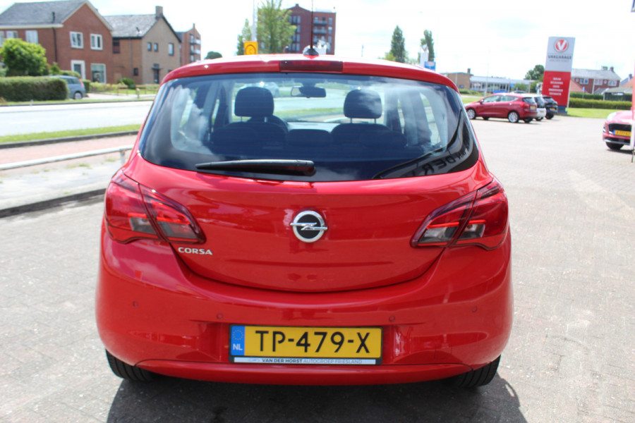 Opel Corsa 1.4 Favourite , 5 deurs , 90pk Airco , Cruise control , Navigatie , Bluetooth , LM velgen Parkeersensoren achter , Elek.ramen voor , City toets