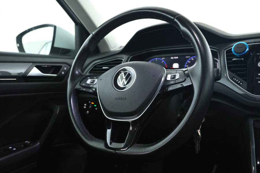 Volkswagen T-Roc 2.0 TDI Sport Automaat, Panorama, Leer, Climate,