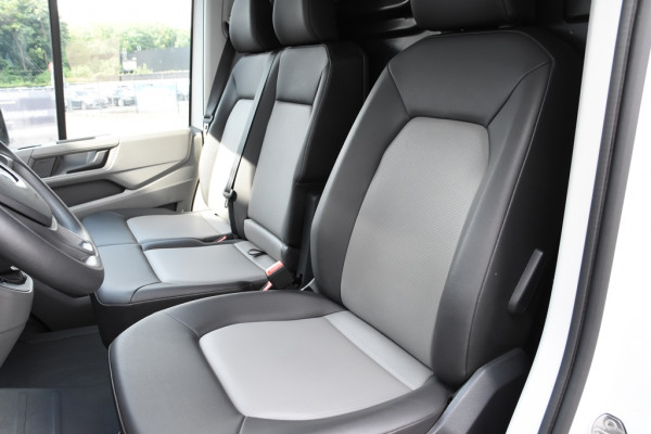 Volkswagen Crafter 35 2.0 TDI L4H3 Automaat *Leer*Navigatie*Trekhaak*
