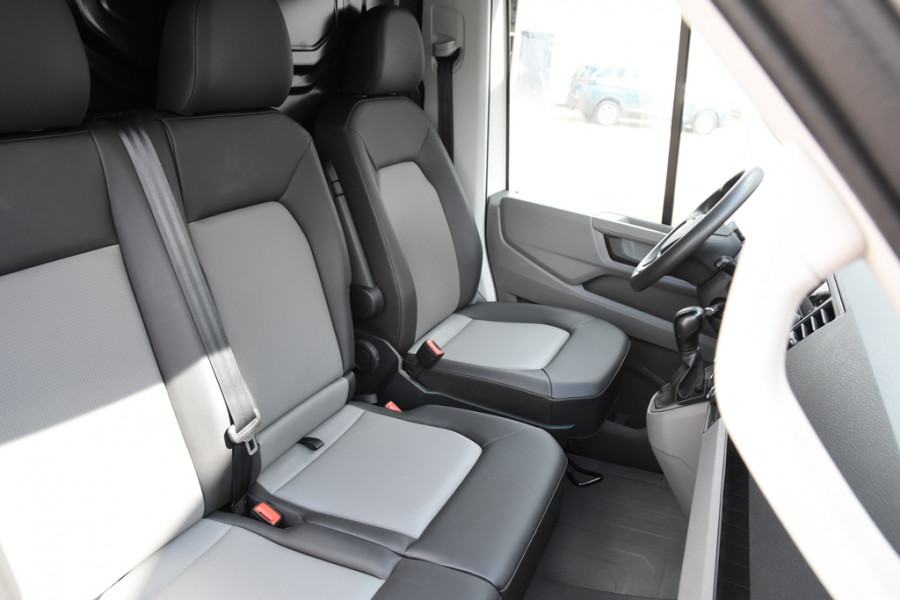 Volkswagen Crafter 35 2.0 TDI L4H3 Automaat *Leer*Navigatie*Trekhaak*