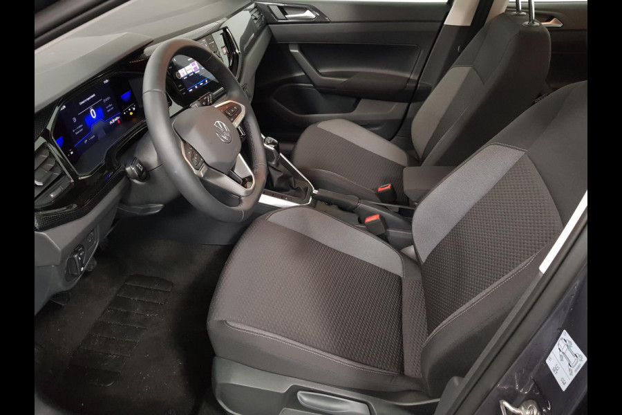 Volkswagen Polo 1.0 TSI Life | Navigatie | Digitale Cockpit | Airco | Parkeer sensoren V+A | LED | Lichtmetalen Velgen
