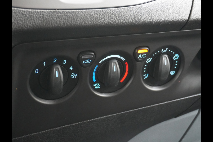 Ford Transit Custom Automaat 290 2.0TDCI 131PK L1H1 Navi Airco Cruise Camera Trekhaak Pdc Regen-/lichtsensor Euro 6 Trend Bluetooth Voorruit verwarmbaar Achterklep Zijschuifdeur Wandbetimmering Adaptieve bochtverl 1e Eigenaar Euro 6