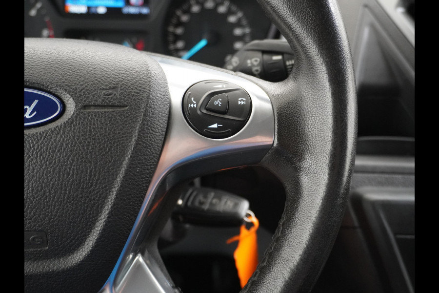 Ford Transit Custom Automaat 290 2.0TDCI 131PK L1H1 Navi Airco Cruise Camera Trekhaak Pdc Regen-/lichtsensor Euro 6 Trend Bluetooth Voorruit verwarmbaar Achterklep Zijschuifdeur Wandbetimmering Adaptieve bochtverl 1e Eigenaar Euro 6