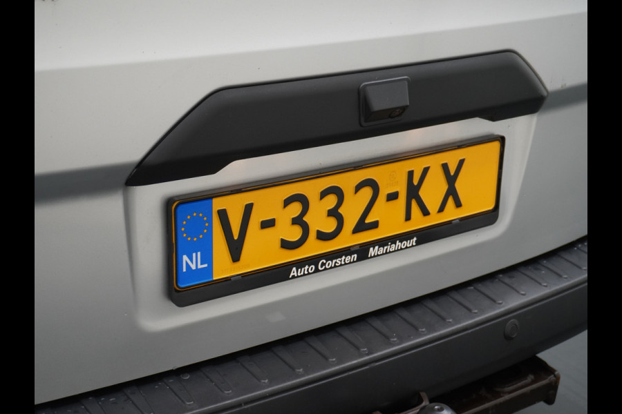 Ford Transit Custom Automaat 290 2.0TDCI 131PK L1H1 Navi Airco Cruise Camera Trekhaak Pdc Regen-/lichtsensor Euro 6 Trend Bluetooth Voorruit verwarmbaar Achterklep Zijschuifdeur Wandbetimmering Adaptieve bochtverl 1e Eigenaar Euro 6