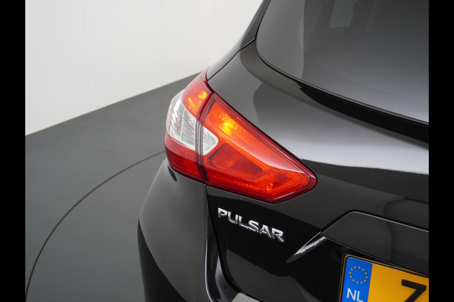 Nissan Pulsar T116PK Navi Ecc Camera N-Connecta Cruise control Lederen/stof bekleding Keyless DAB Led Regen-Lichtsensor 1.2 DIG-T N-Connecta Privacy Glas Lmv 17" Bluetooth Binnenspiegel automatisch dimmend 1.265KG Lage kosten in de wegenbelasting!