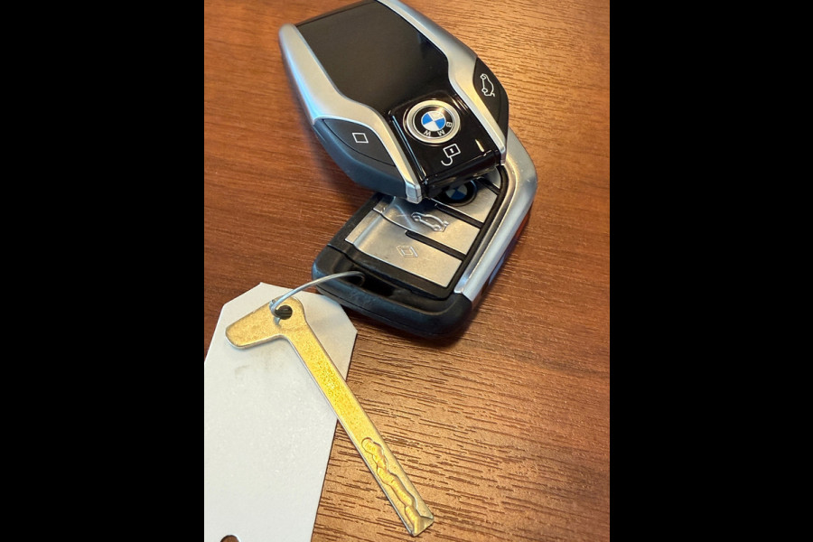 BMW X5 XDrive45e M-Sport Laser|Skylounge|22'|Harman|Brembo|HuD