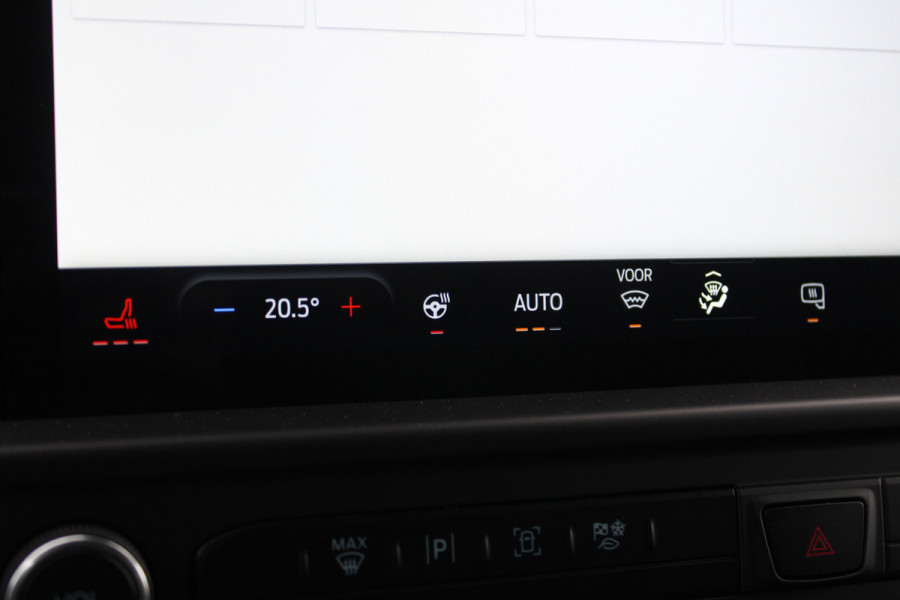 Ford Transit Custom 320 2.0 TDCI L2H1 Limited DC 150pk - Trekhaak - ACC - Getint glas - Stoel/Stuurverwarming - Carplay - Rijklaar