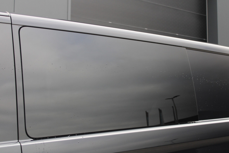 Ford Transit Custom 320 2.0 TDCI L2H1 Limited DC 150pk - Trekhaak - ACC - Getint glas - Stoel/Stuurverwarming - Carplay - Rijklaar