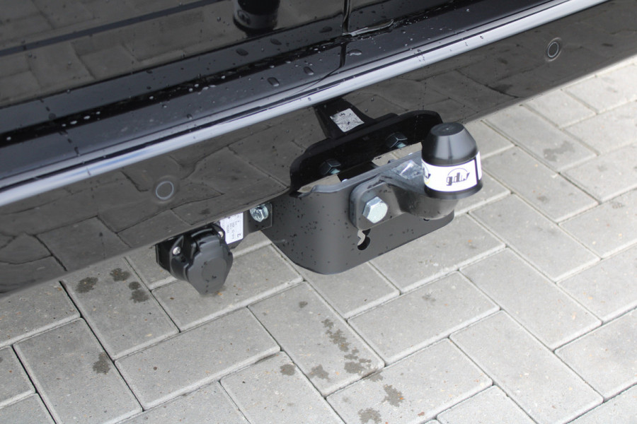 Ford Transit Custom 320 2.0 TDCI L2H1 Limited DC 150pk - Trekhaak - ACC - Getint glas - Stoel/Stuurverwarming - Carplay - Rijklaar