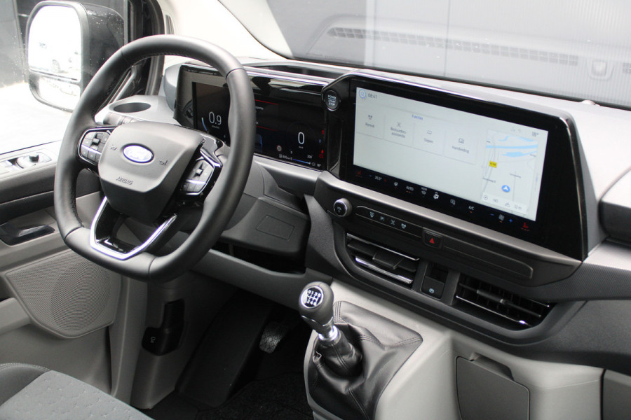 Ford Transit Custom 320 2.0 TDCI L2H1 Limited DC 150pk - Trekhaak - ACC - Getint glas - Stoel/Stuurverwarming - Carplay - Rijklaar