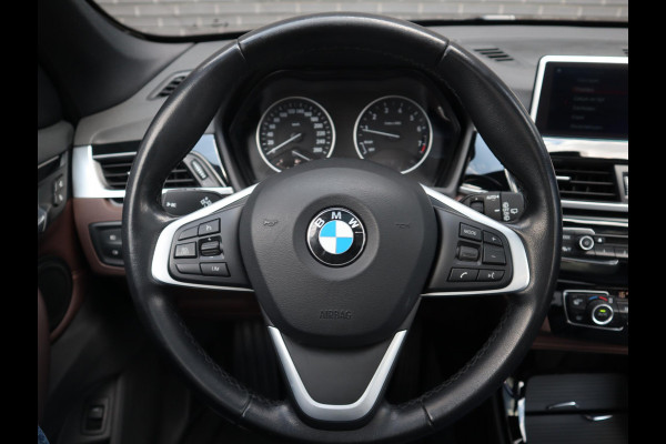 BMW X1 xDrive20i High Executive | Head Up | Panorama dak | Trekhaak |