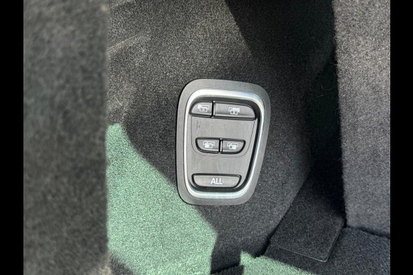 Renault Grand Scénic 1.3 TCe 160 EDC Initiale Paris 7p. LEDER | 7P | FULL LED | DEALER ONDERHOUDEN