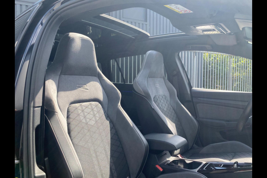 Volkswagen GOLF Variant R-Line 1.5 eTSI 150 PK DSG|Panorama|LED Matrix IQ |Navigatie|Travel Assist|Stoel & Stuurwiel verwarming |