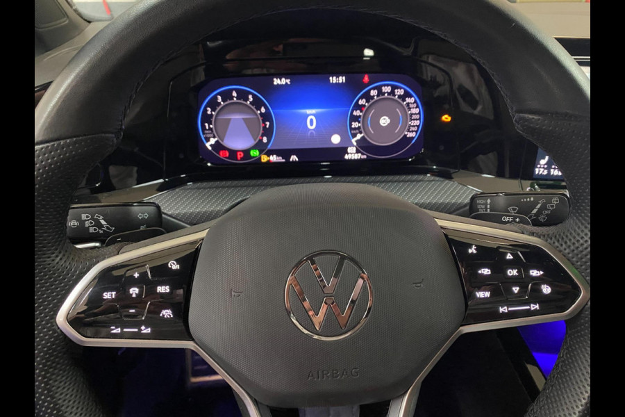 Volkswagen GOLF Variant R-Line 1.5 eTSI 150 PK DSG|Panorama|LED Matrix IQ |Navigatie|Travel Assist|Stoel & Stuurwiel verwarming |