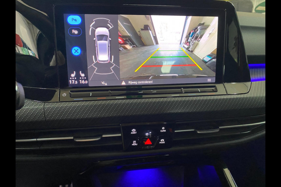 Volkswagen GOLF Variant R-Line 1.5 eTSI 150 PK DSG|Panorama|LED Matrix IQ |Navigatie|Travel Assist|Stoel & Stuurwiel verwarming |