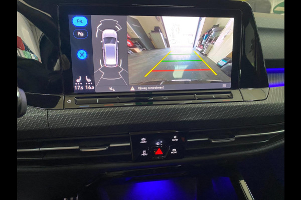 Volkswagen GOLF Variant R-Line 1.5 eTSI 150 PK DSG|Panorama|LED Matrix IQ |Navigatie|Travel Assist|Stoel & Stuurwiel verwarming |