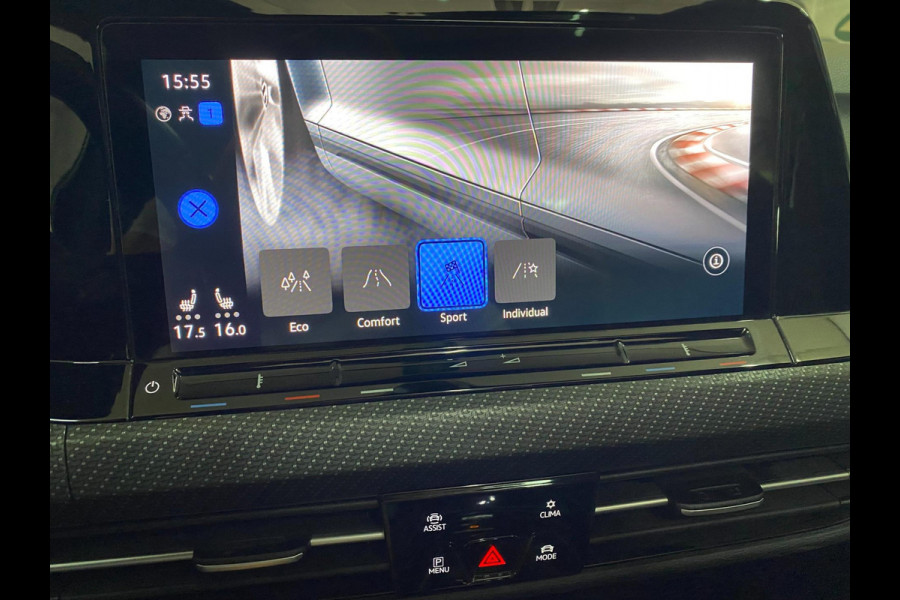 Volkswagen GOLF Variant R-Line 1.5 eTSI 150 PK DSG|Panorama|LED Matrix IQ |Navigatie|Travel Assist|Stoel & Stuurwiel verwarming |