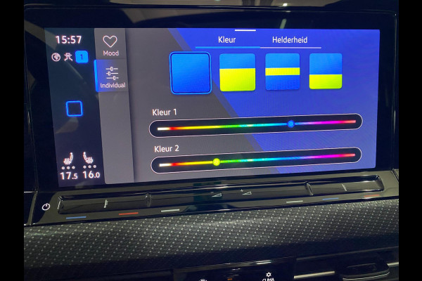 Volkswagen GOLF Variant R-Line 1.5 eTSI 150 PK DSG|Panorama|LED Matrix IQ |Navigatie|Travel Assist|Stoel & Stuurwiel verwarming |