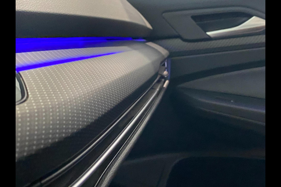 Volkswagen GOLF Variant R-Line 1.5 eTSI 150 PK DSG|Panorama|LED Matrix IQ |Navigatie|Travel Assist|Stoel & Stuurwiel verwarming |