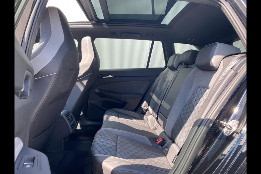 Volkswagen GOLF Variant R-Line 1.5 eTSI 150 PK DSG|Panorama|LED Matrix IQ |Navigatie|Travel Assist|Stoel & Stuurwiel verwarming |