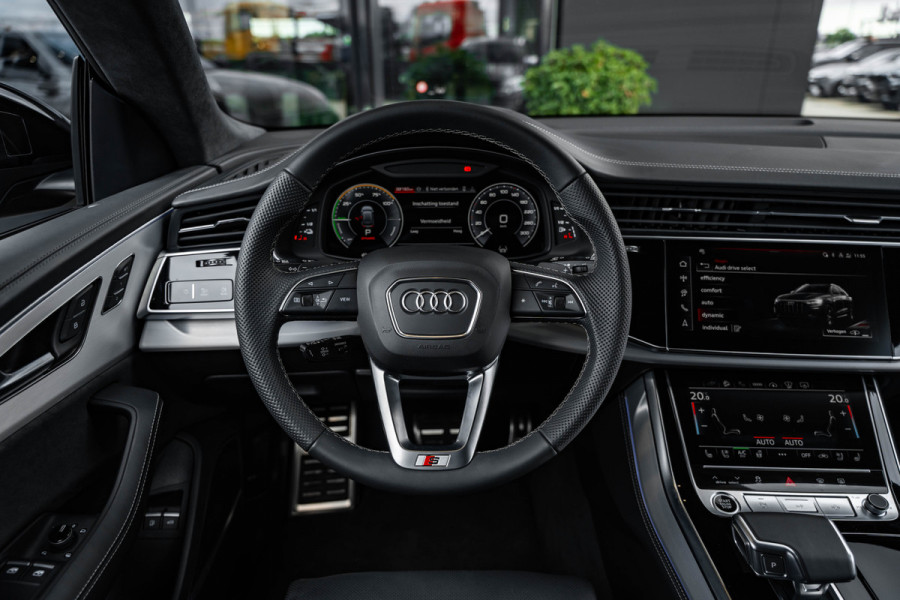 Audi Q8 60 TFSI e quattro Pro Line S Competition - Panorama | B&O | RS Seats | Luchtvering | Elek. Trekhaak | 360 Camera