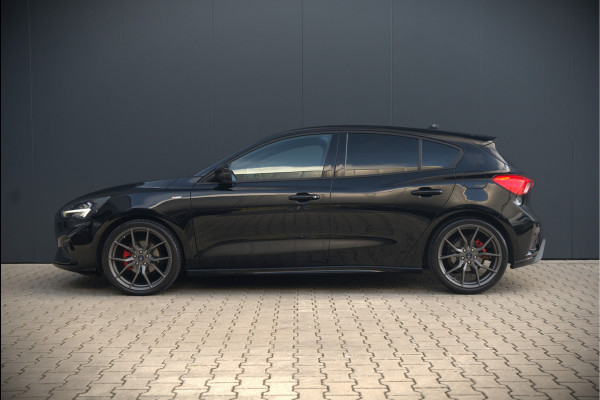 Ford Focus 1.5 EcoBoost ST Line Business | Stoelverwarming | Stuurverwarming | Automaat | Navigatie | Camera | Apple Carplay | Cruise Control | Keyless | LED | PDC |