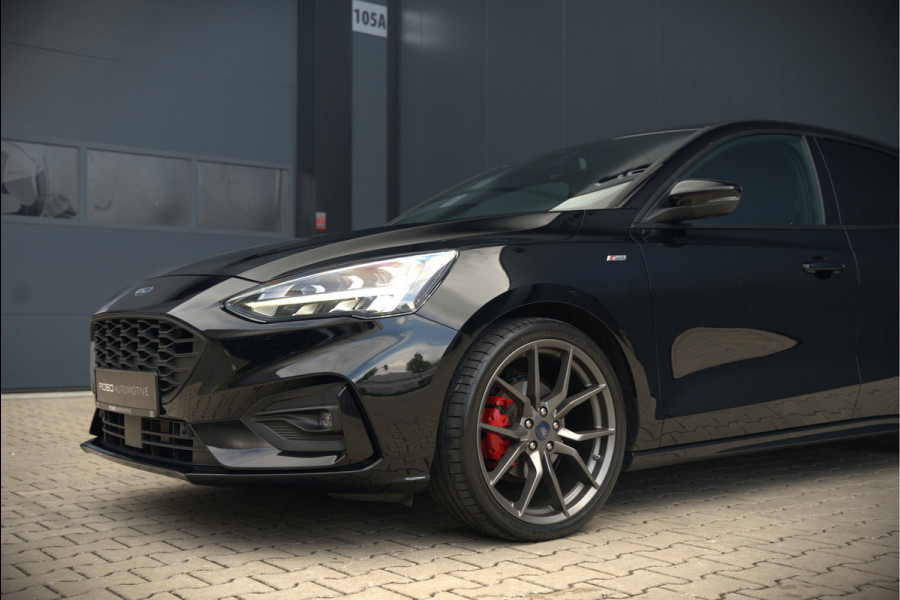 Ford Focus 1.5 EcoBoost ST Line Business | Stoelverwarming | Stuurverwarming | Automaat | Navigatie | Camera | Apple Carplay | Cruise Control | Keyless | LED | PDC |