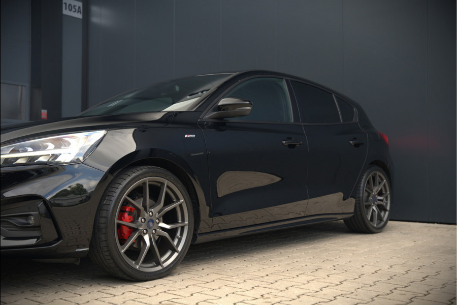 Ford Focus 1.5 EcoBoost ST Line Business | Stoelverwarming | Stuurverwarming | Automaat | Navigatie | Camera | Apple Carplay | Cruise Control | Keyless | LED | PDC |