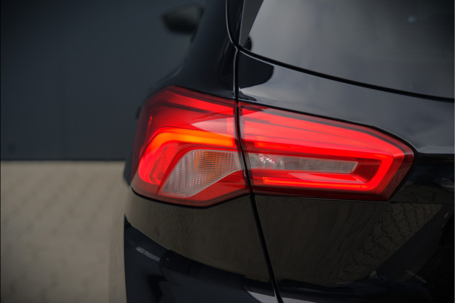 Ford Focus 1.5 EcoBoost ST Line Business | Stoelverwarming | Stuurverwarming | Automaat | Navigatie | Camera | Apple Carplay | Cruise Control | Keyless | LED | PDC |