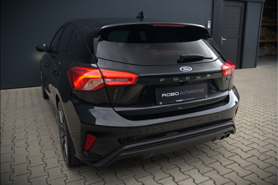 Ford Focus 1.5 EcoBoost ST Line Business | Stoelverwarming | Stuurverwarming | Automaat | Navigatie | Camera | Apple Carplay | Cruise Control | Keyless | LED | PDC |