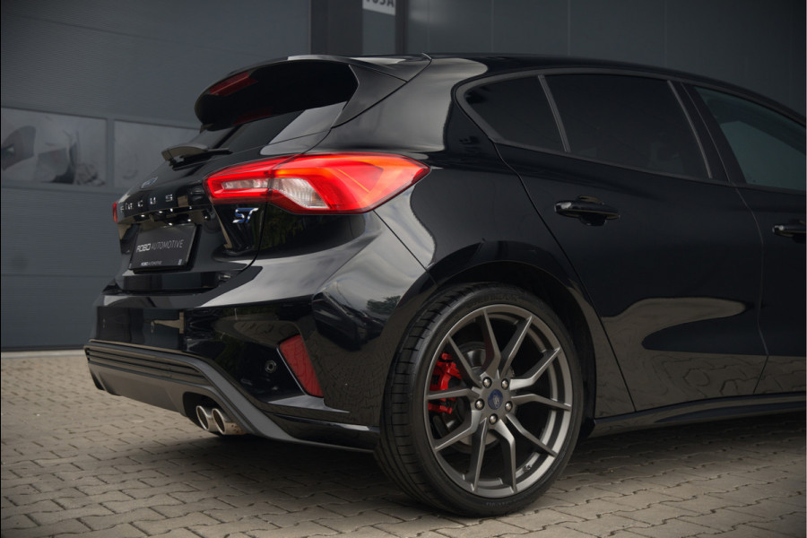 Ford Focus 1.5 EcoBoost ST Line Business | Stoelverwarming | Stuurverwarming | Automaat | Navigatie | Camera | Apple Carplay | Cruise Control | Keyless | LED | PDC |